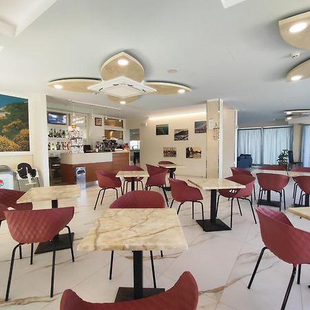 Hotel Palazzi Gabicce Mare Eksteriør billede